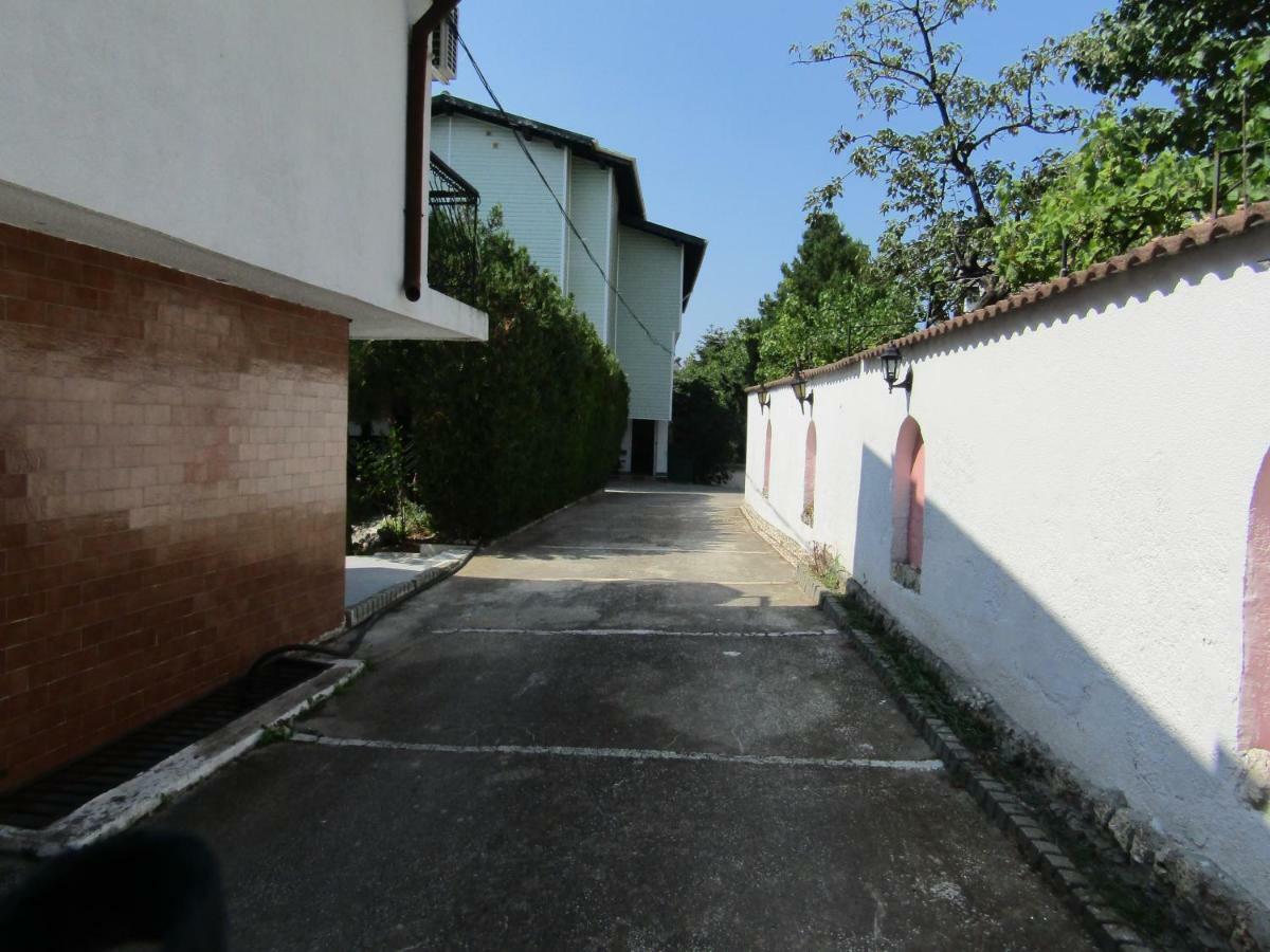 Hostel Papagal ヴァルナ エクステリア 写真